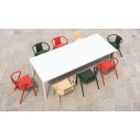 Air-ArmChair Sedia impilabile con braccioli Magis ambientazione