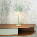 Amelie lampada da tavolo LED Verde Foglia Zafferano ambientazione