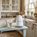 Bollitore Smeg KLF03WHEU Bianco ambientazione