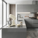 Impastatrice Full color Smeg SMF05CREU Panna ambientazione