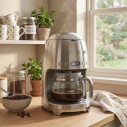 Macchina caffè filtro Smeg DCF02SSEU Acciaio Inox ambientazione