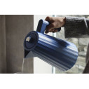 Alessi Plissè MDL06 DAZ Bollitore elettrico Blu ambientazione