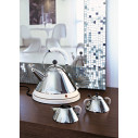Alessi MG32 W Bollitore elettrico cordless Acciaio-Bianco ambientazione