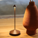 Pina Pro LED lampada da tavolo Bronzo Zafferano ambientazione