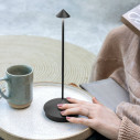 Pina Pro LED lampada da tavolo Nero Zafferano a,mbientazione