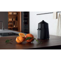 Alessi Plissè MDL07 B Spremiagrumi elettrico Nero ambientazione