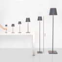 Poldina L Pro LED lampada da terra Grigio scuro Zafferano ambientazione