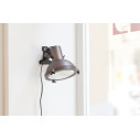 Projecteur 165 Pincer-Clip lampada da tavolo Nemo Lighting ambientazione