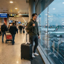 Valigia trolley C-Lite 69 Black Samsonite ambientazione
