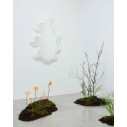 Gufram Sculpted Mirror Specchio con cornice ambientazione