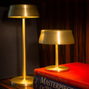 Sister Light Wi-Fi Mini Pro lampada da tavolo Oro Zafferano ambientazione