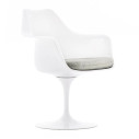 Knoll Saarinen Poltroncina Tulip girevole bianca con cuscino vista